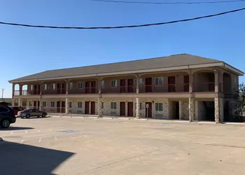 Lone Star Inn hotel thumbnail 3