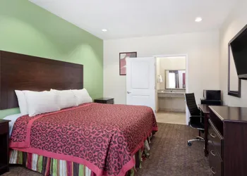Lone Star Inn hotel thumbnail 7