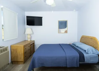 Dark Sky Suites hotel thumbnail 6