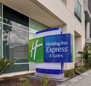 Holiday Inn Express & Suites Glendale Downtown by IHG hotel detail image 3