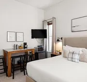 Independence Square 211 Chic Hotel Room with Mountain Views A/C & Rooftop Hot Tub hotel detail image 3