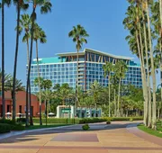 Walt Disney World Swan Reserve hotel detail image 4