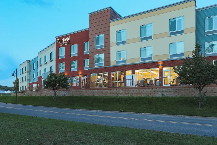 Fairfield Inn & Suites by Marriott Marquette hotel detail image 2
