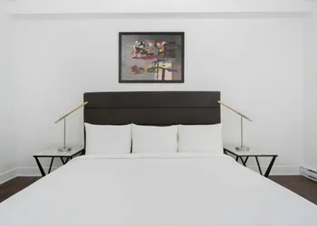 Sonder by Marriott Bonvoy Gare Saint Denis Apartments Downtown hotel thumbnail 2