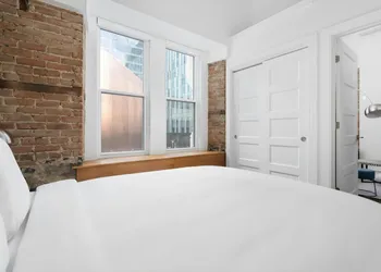 Sonder by Marriott Bonvoy Gare Saint Denis Apartments Downtown hotel thumbnail 3