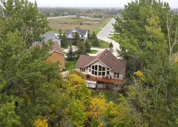 Tyrolean Village Resorts at Blue Mountain hotel thumbnail 8