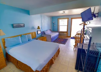 Canyon View Motel- Family w Queen Daybed Trundle hotel thumbnail 2