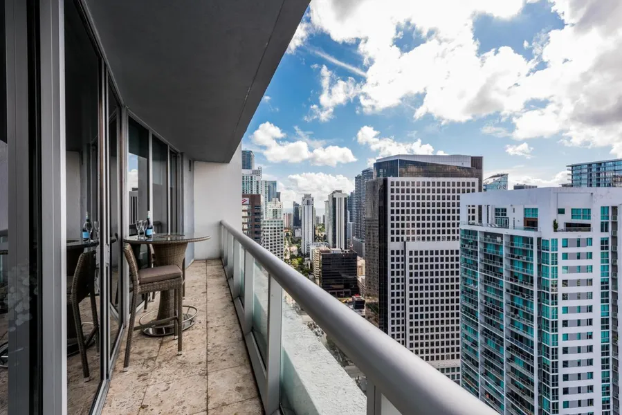 Icon brickell The W hotel residence hotel detail image 2