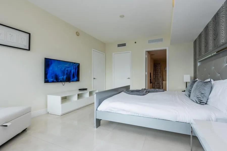 Icon brickell The W hotel residence hotel detail image 6