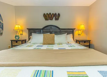 Oceanview 1 Bedroom Suite Landmark Resort 1250 Perfect for a couple or party of 4 hotel thumbnail 3