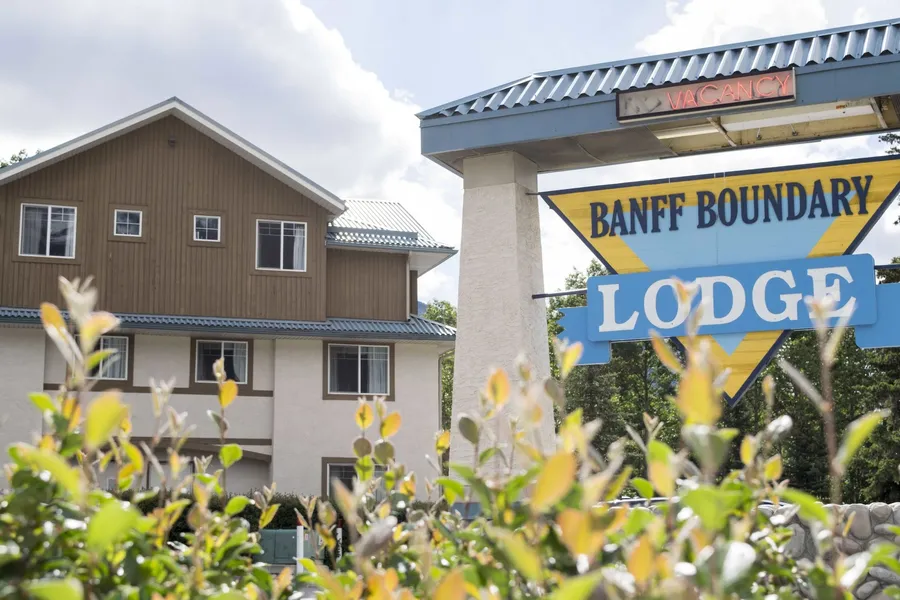 Banff Boundary Lodge hotel detail image 2
