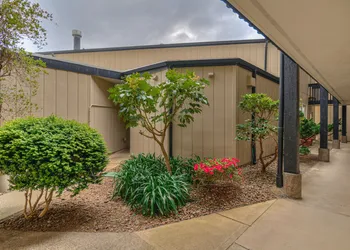 Surftides Plaza Rentals hotel thumbnail 4