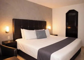Hotel Ix by San Clemente Business Class hotel thumbnail 4