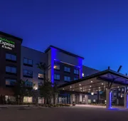 Holiday Inn Express & Suites Gilbert Mesa Gateway Airport by IHG hotel detail image 3