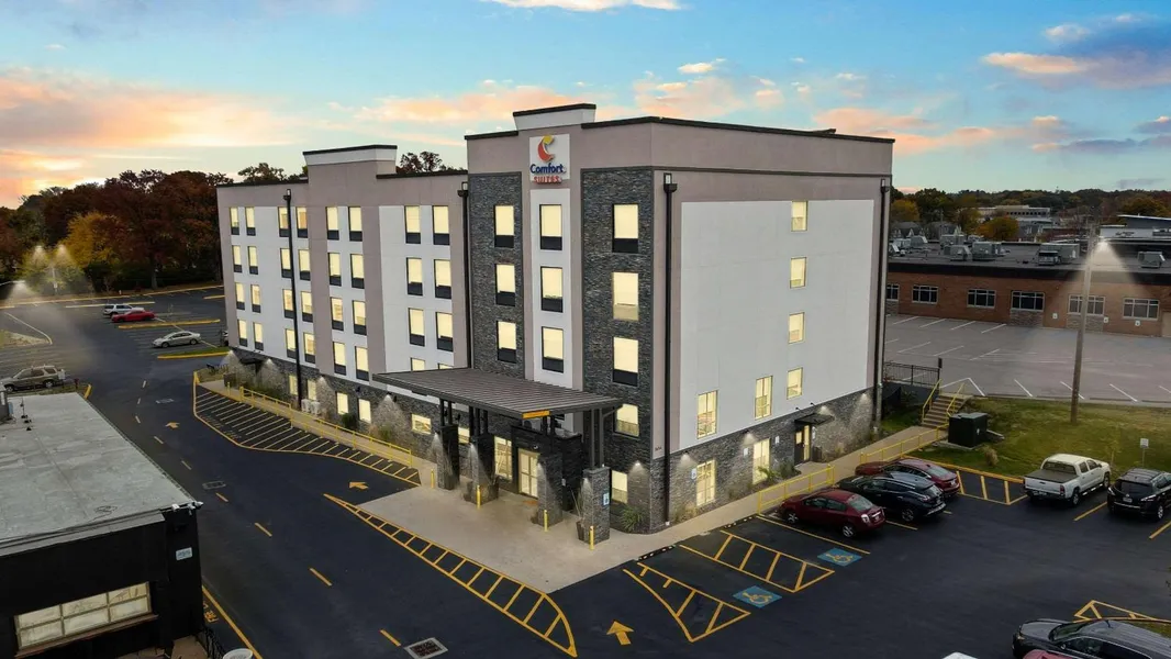 Comfort Suites St. Louis - Sunset Hills hotel detail image 2