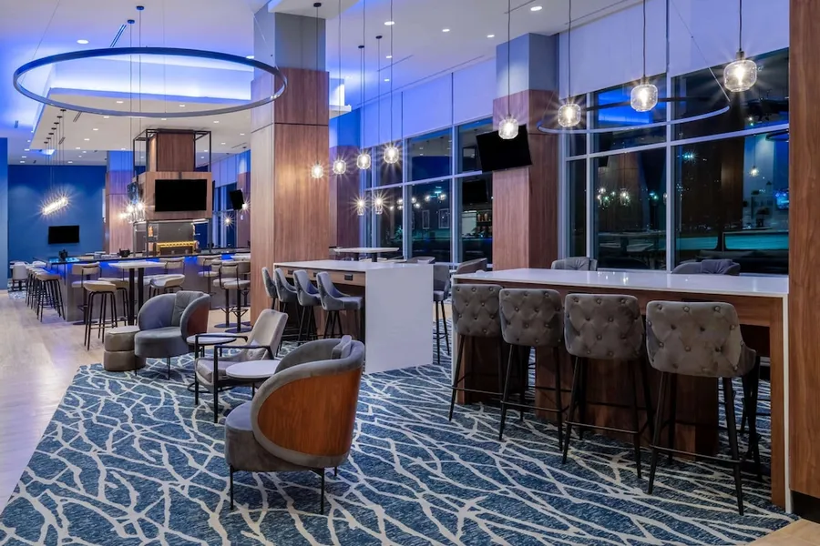 La Quinta Inn & Suites by Wyndham Nashville Downtown / Stadium hotel detail image 6