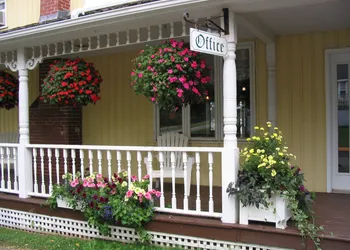 Shining Waters Country Inn hotel thumbnail 3
