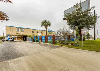 Americas Best Value Inn San Antonio hotel thumbnail 2