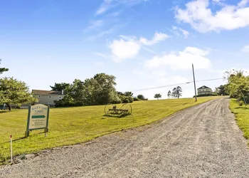 Bayview Pines Country Inn hotel thumbnail 8