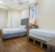 Modern 4BR Penthouse in Downtown by Hosteeva hotel detail image 4