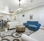 Modern 4BR Penthouse in Downtown by Hosteeva hotel detail image 7