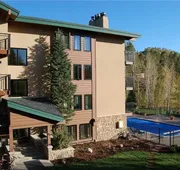 Scandinavian Lodge And Condominiums by Pioneer Ridge Mgmt hotel detail image 3