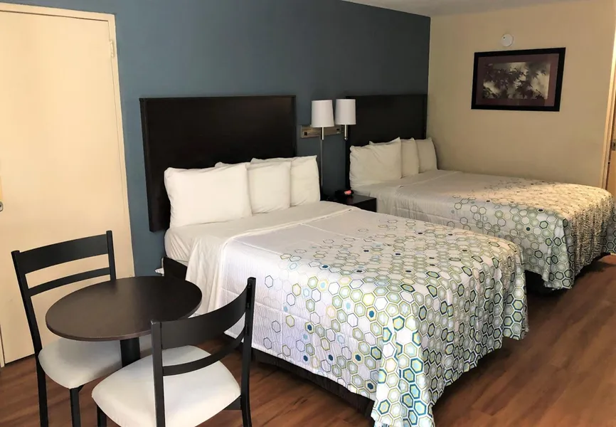 HomeTowne Studios by Red Roof Bordentown - McGuire AFB hotel detail image 6