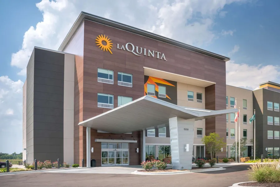 La Quinta Inn & Suites by Wyndham West Memphis hotel detail image 2