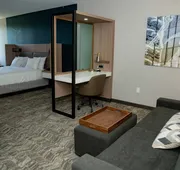 SpringHill Suites by Marriott Woodbridge hotel detail image 7