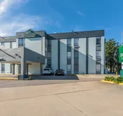 HomeTowne Studios By Red Roof Newport News – Hampton West hotel detail image 4