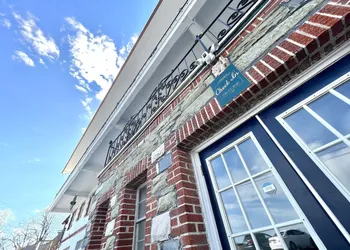 Skyline Village Inn hotel thumbnail 5