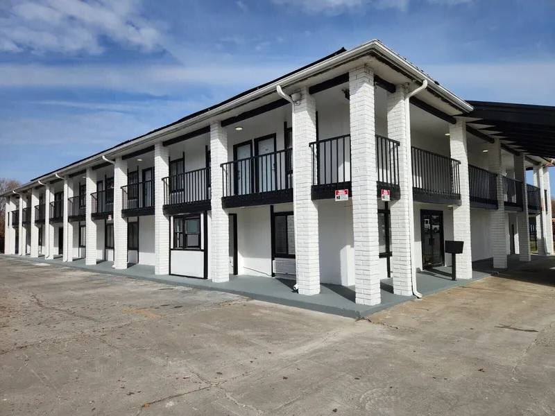 Economy Inn and Suites hotel detail image 2