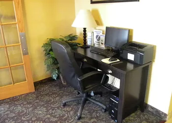 Pocahontas Inn & Suites hotel thumbnail 2