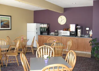 Pocahontas Inn & Suites hotel thumbnail 6