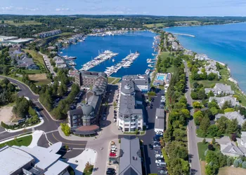 Village Suites Bay Harbor hotel thumbnail 7