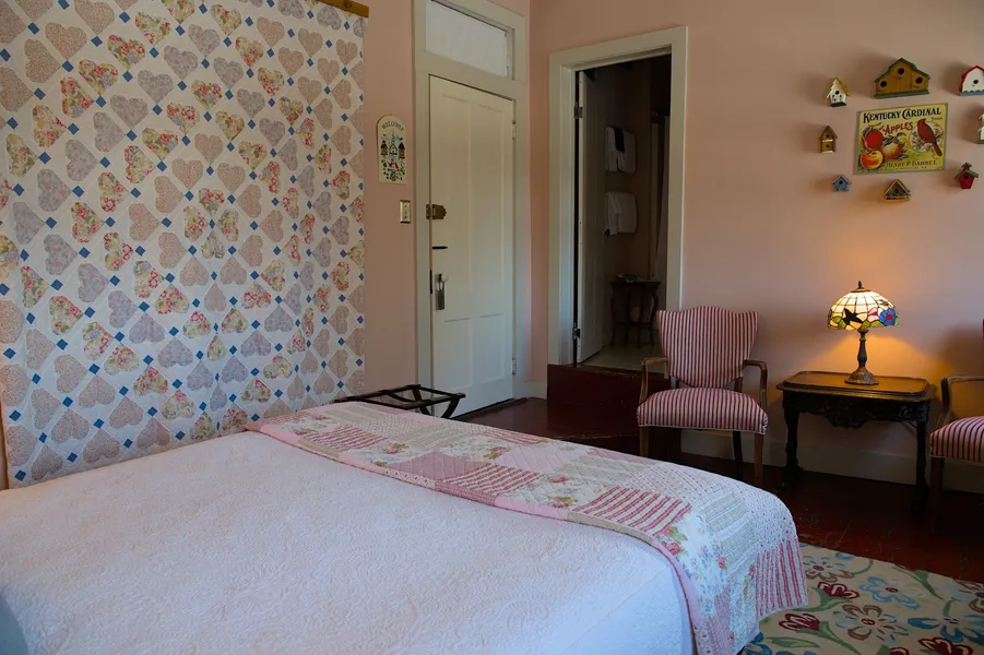 Shoreham Inn hotel detail image 6