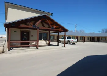 Winterton Suites hotel thumbnail 3