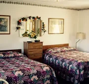 Lakeview Motel and Apartments hotel detail image 5
