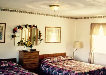 Lakeview Motel and Apartments hotel thumbnail 6