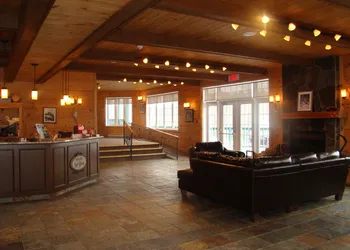 Pourvoirie du Lac Blanc hotel thumbnail 5