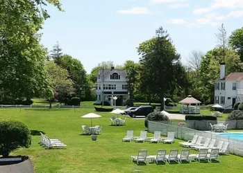 ShoreWay Acres Inn & Cape Cod Lodging hotel thumbnail 5