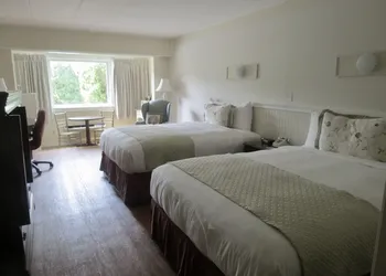 ShoreWay Acres Inn & Cape Cod Lodging hotel thumbnail 7