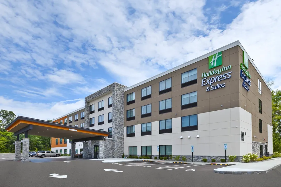 Holiday Inn Express & Suites Painesville - Concord by IHG hotel detail image 2