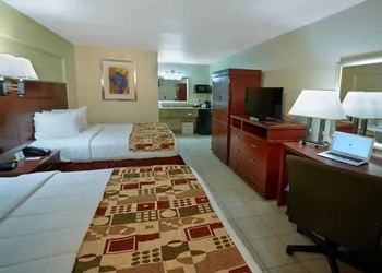 Flamingo Express Hotel hotel thumbnail 5