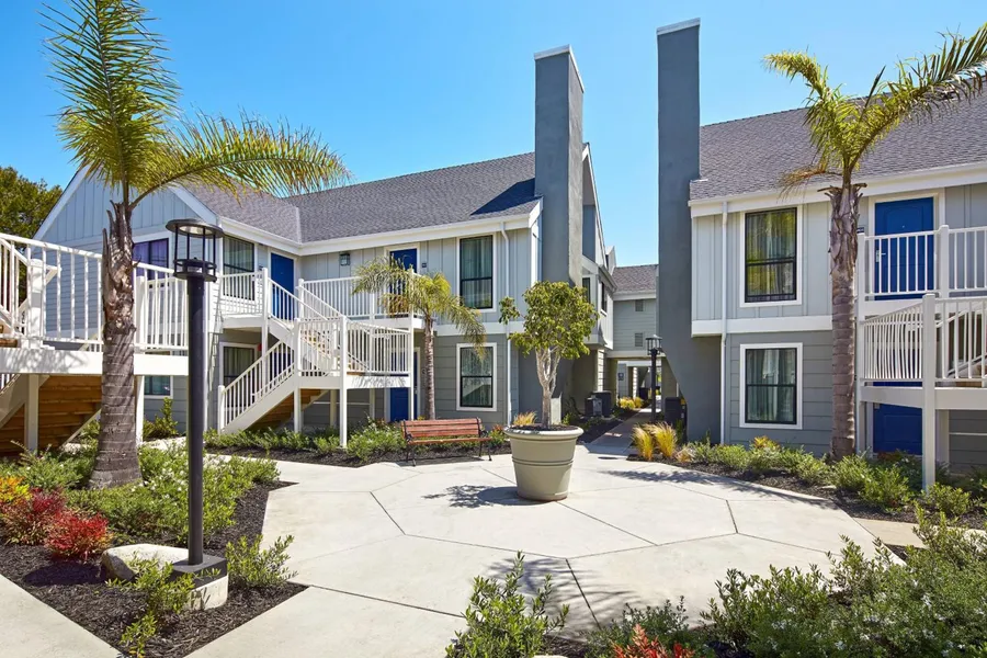 Residence Inn by Marriott Manhattan Beach hotel detail image 2
