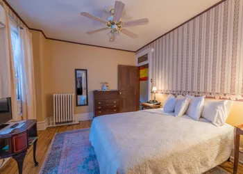 The Maid's Quarters Bed Breakfast & Tearoom hotel thumbnail 4