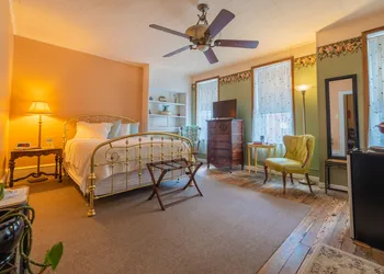 The Maid's Quarters Bed Breakfast & Tearoom hotel thumbnail 7