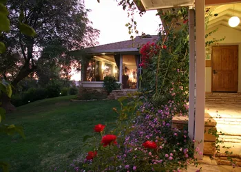 Ojai Retreat & Inn hotel thumbnail 2
