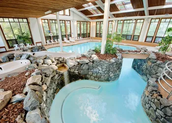 The Summit Resort hotel thumbnail 2