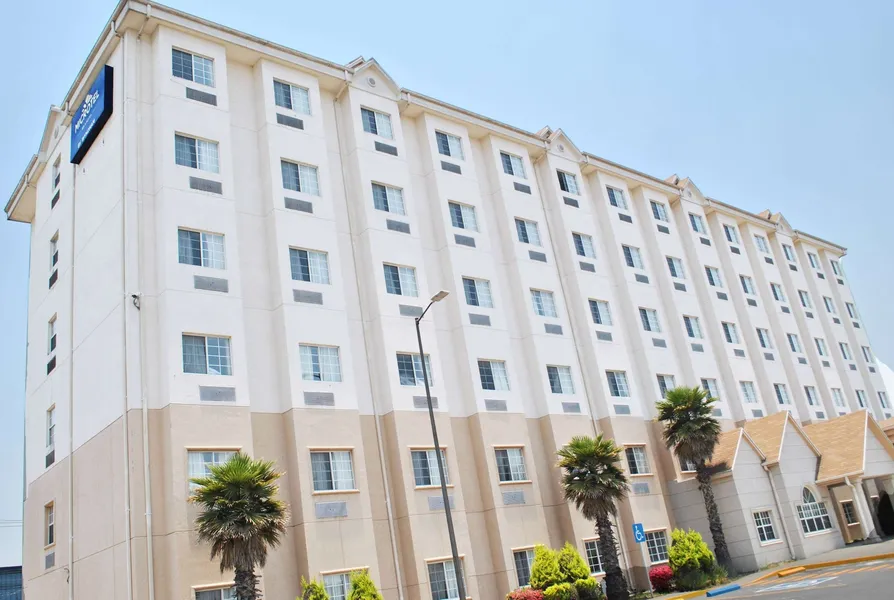 Microtel Inn & Suites by Wyndham Toluca hotel detail image 2